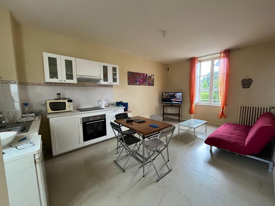 Ac3- location appartement 
montfort sur meu
 1786868925