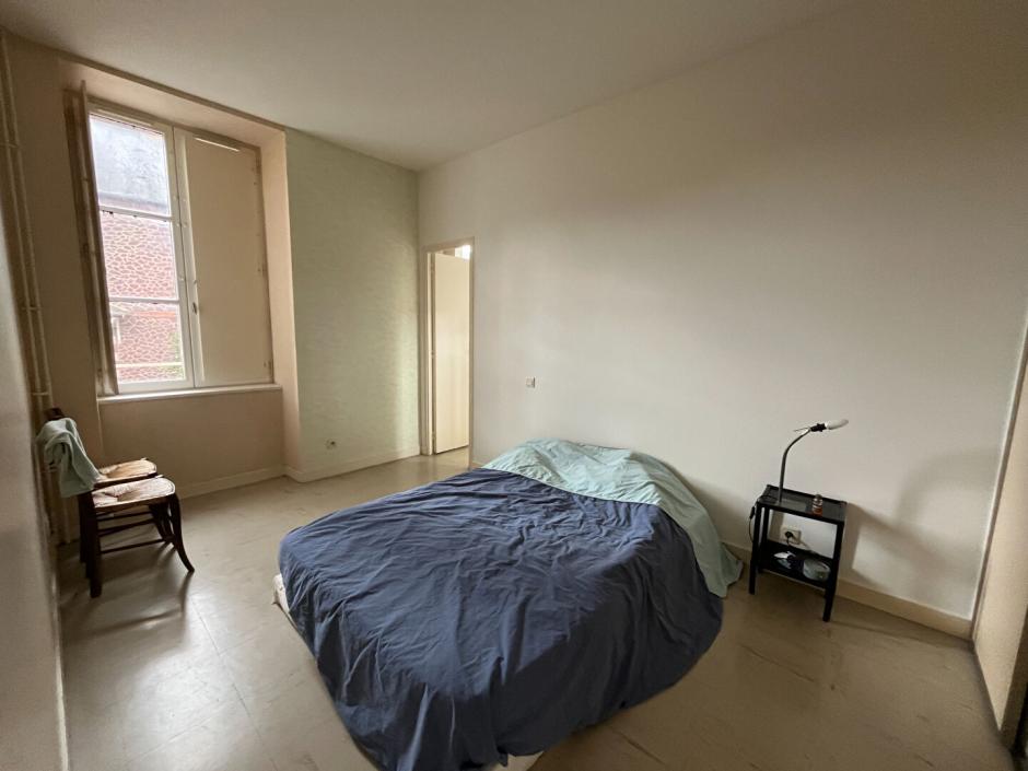 Ac3- location appartement 
montfort sur meu
 1786868925