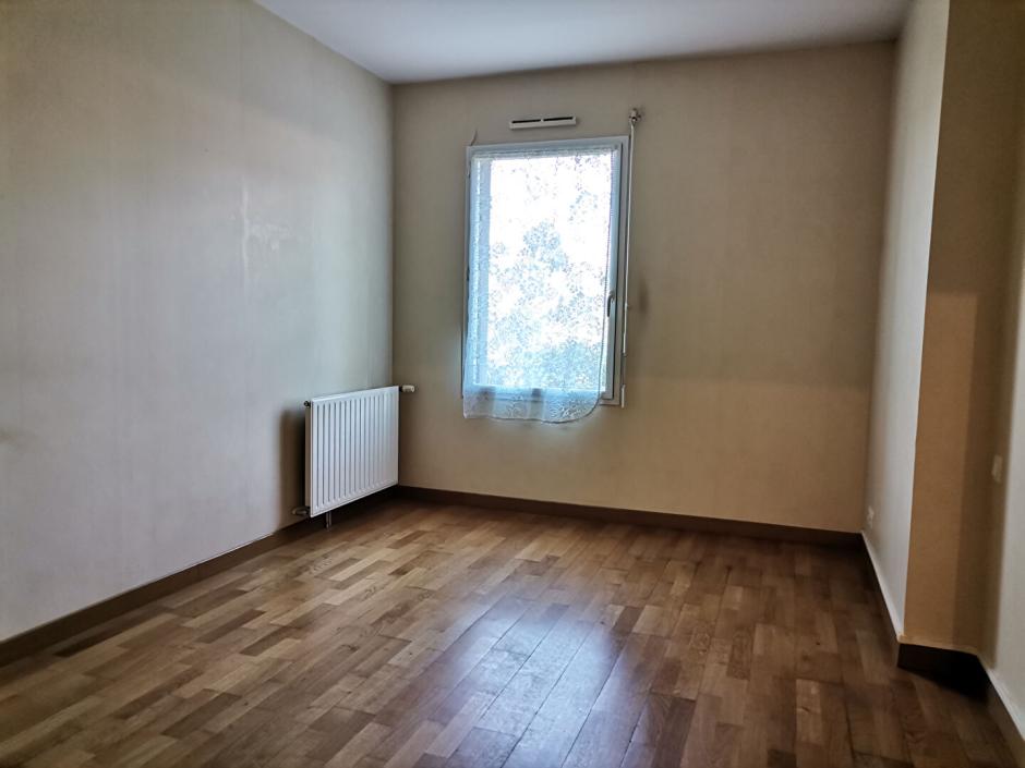 Ac3- vente appartement 
montfort sur meu
 1726617006