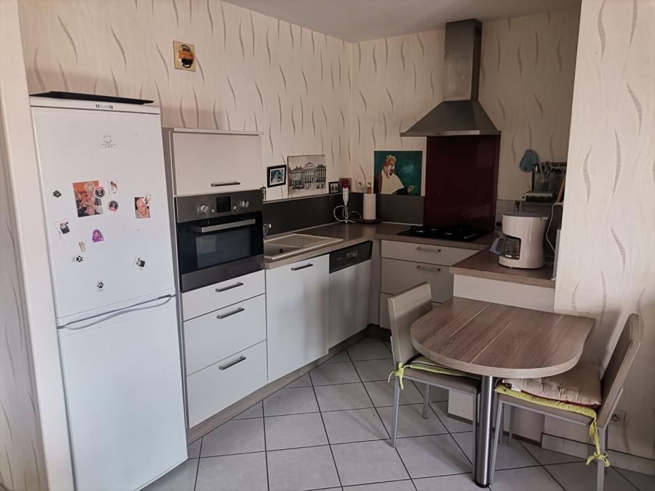 Ac3- vente appartement 
montfort sur meu
 1786868904