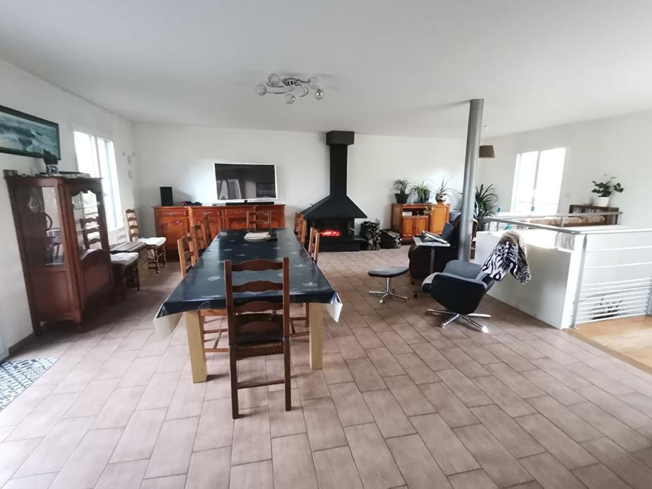 Ac3- vente maison 
montfort sur meu
 1786868920